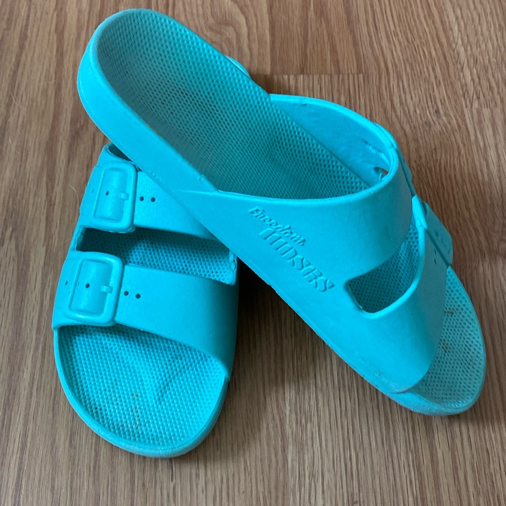 ❤️ Freedom Moses Teal Sandals Size 8.5 / 38-39